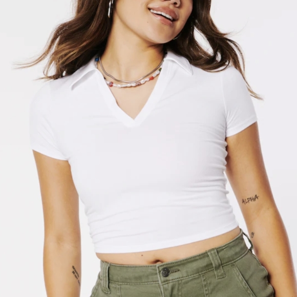 NWOT Hollister Buttonless Slim-Fit Polo - White - Medium - Picture 2 of 5